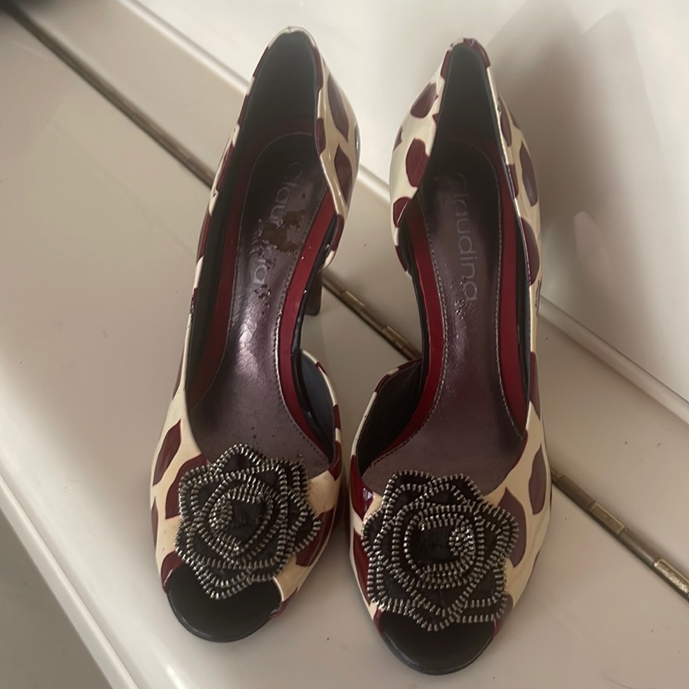 Very beautiful evening shoes, heels,